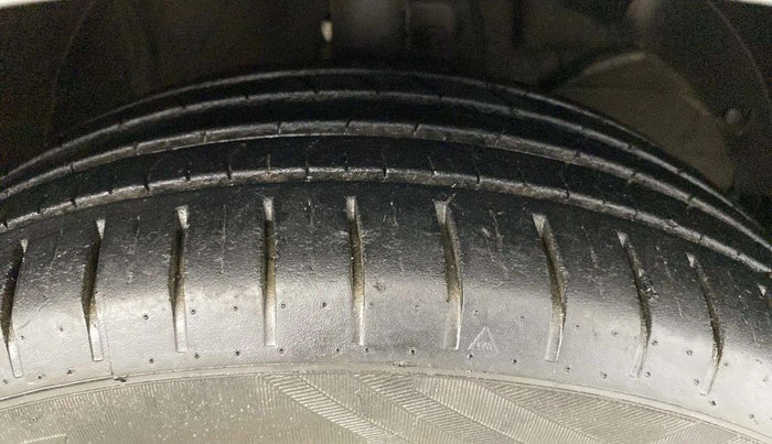2021 Maruti Baleno ZETA CVT PETROL 1.2, Petrol, Automatic, 19,581 km, Right Front Tyre Tread