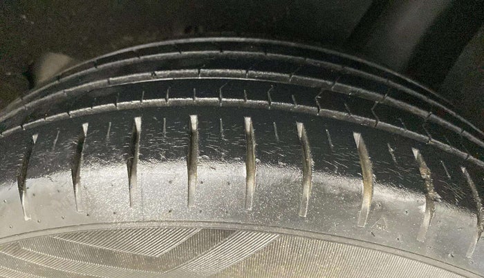 2021 Maruti Baleno ZETA CVT PETROL 1.2, Petrol, Automatic, 19,581 km, Left Rear Tyre Tread