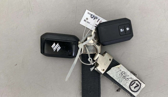 2021 Maruti Baleno ZETA CVT PETROL 1.2, Petrol, Automatic, 19,581 km, Key Close Up