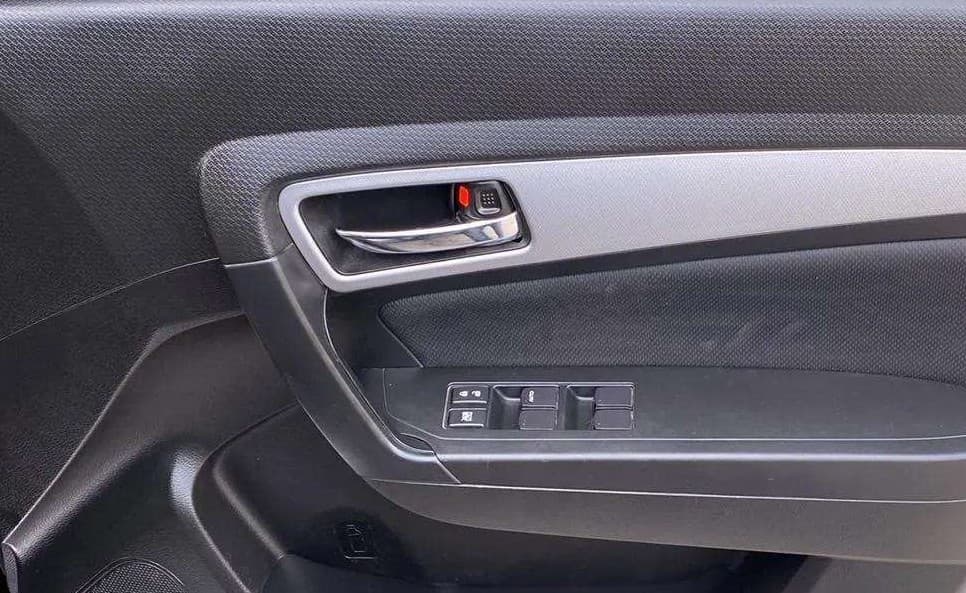 2022 Maruti BREZZA ZXI + AT SMART HYBRID, Petrol, Automatic, 26,636 km, Driver Side Door Panels Control