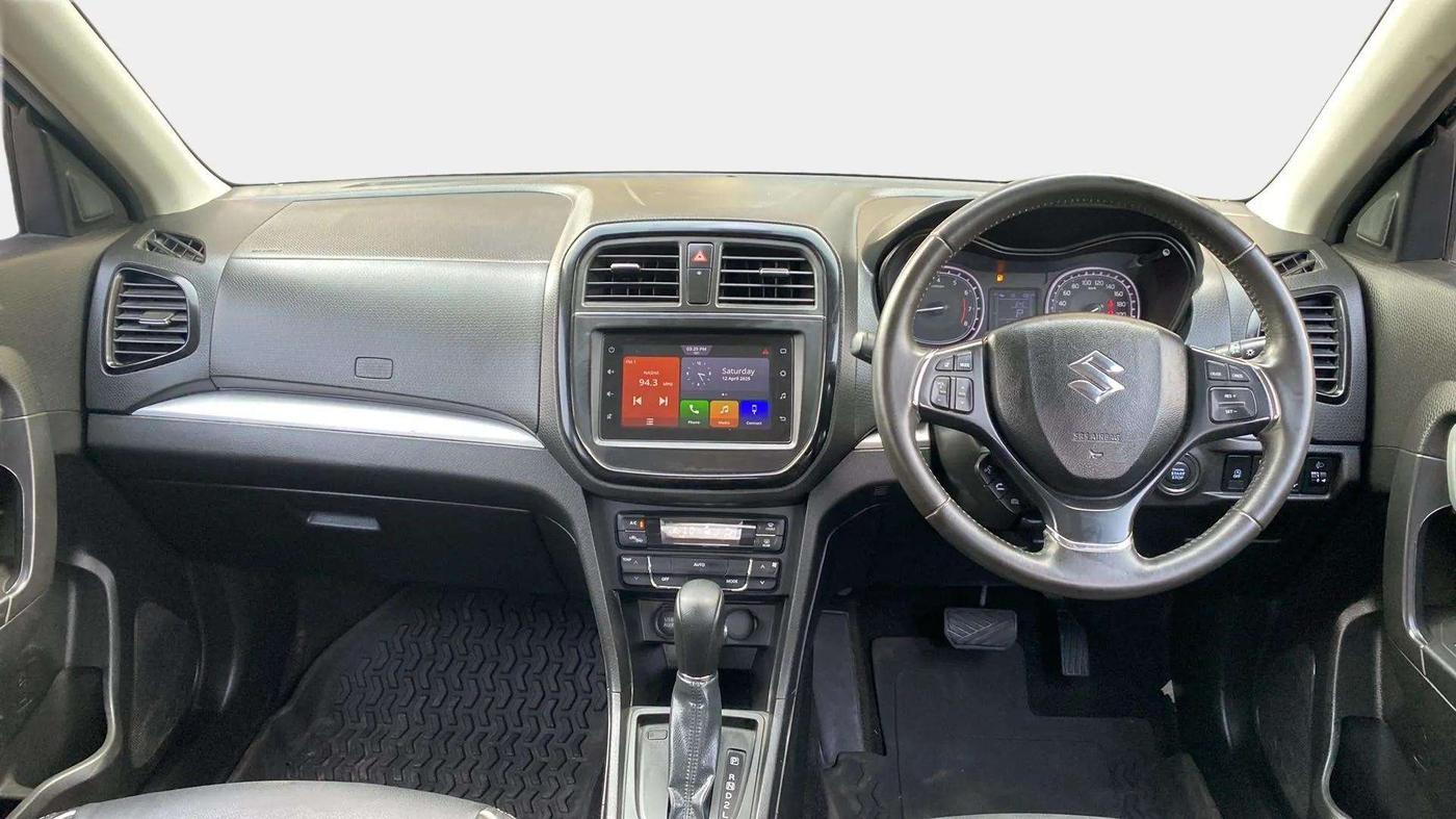 2022 Maruti BREZZA ZXI + AT SMART HYBRID, Petrol, Automatic, 26,636 km, Dashboard