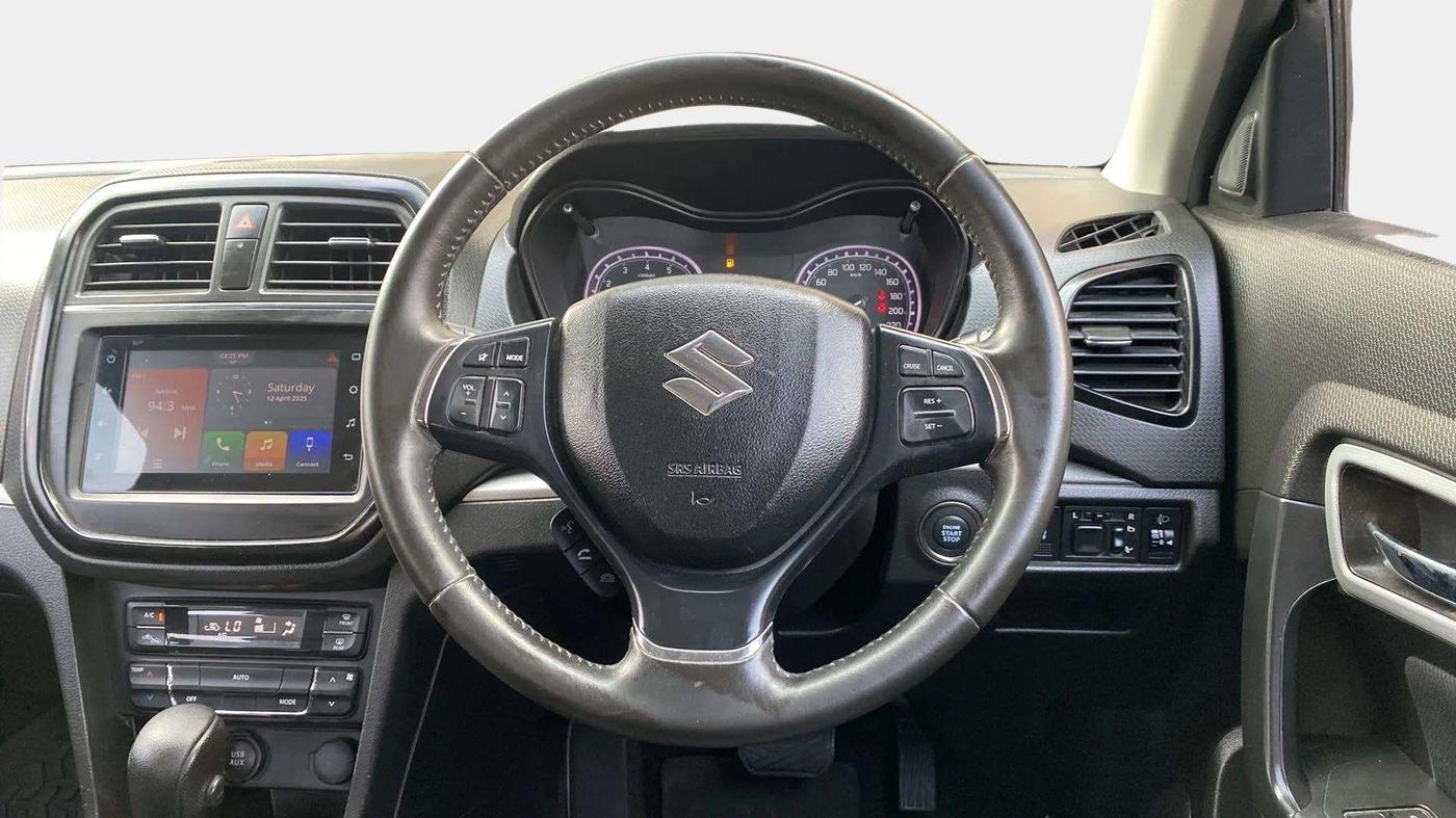 2022 Maruti BREZZA ZXI + AT SMART HYBRID, Petrol, Automatic, 26,636 km, Steering Wheel Close Up