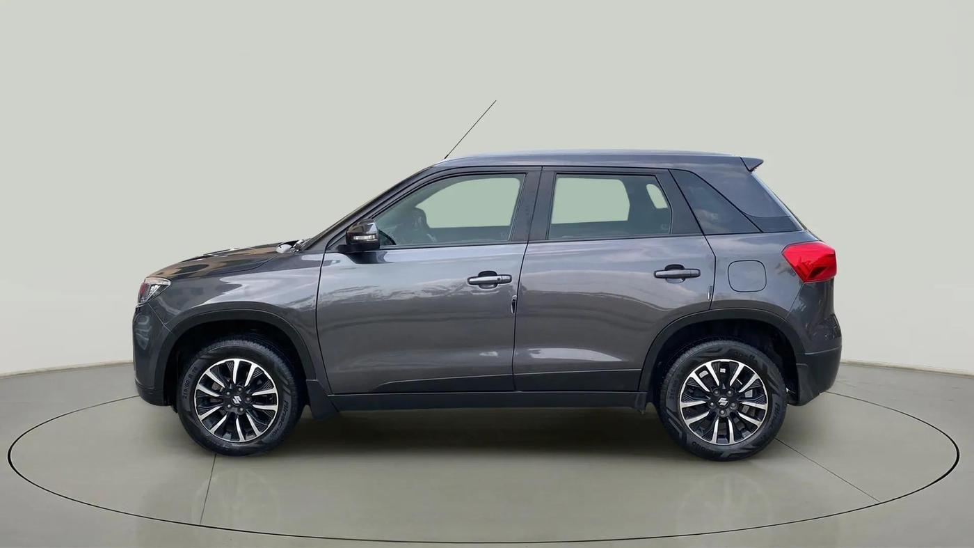 2022 Maruti BREZZA ZXI + AT SMART HYBRID, Petrol, Automatic, 26,636 km, Left Side