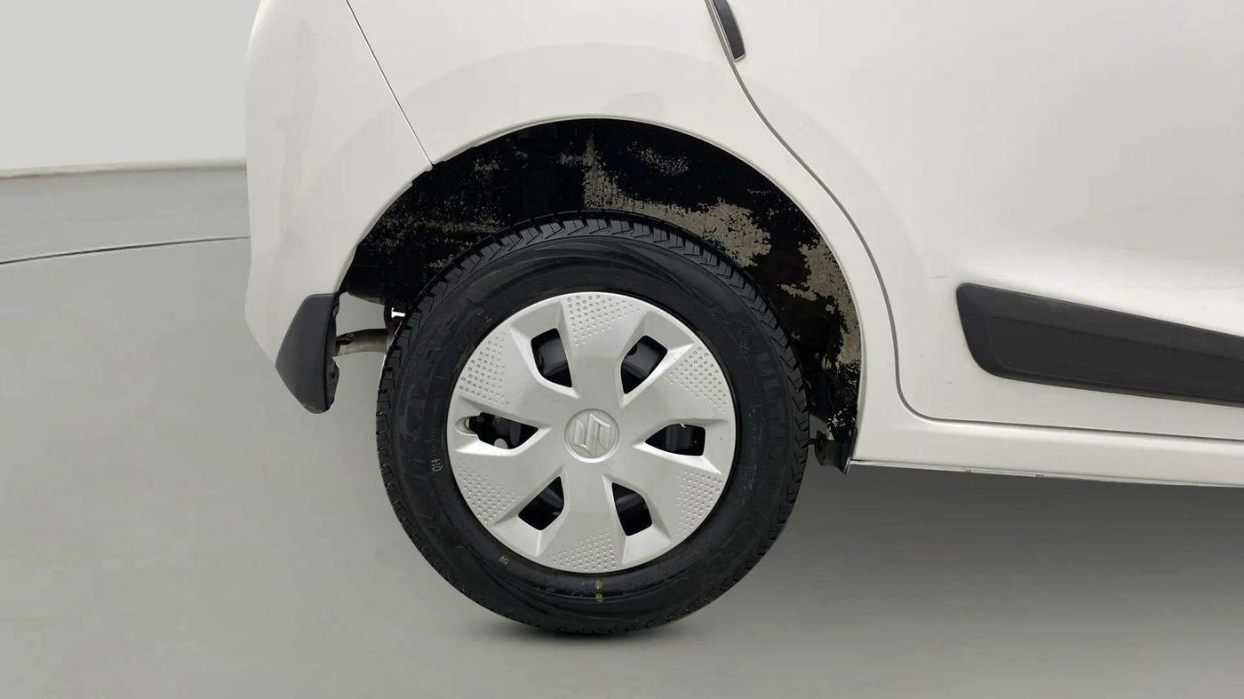 2022 Maruti Alto K10 VXI, Petrol, Manual, 24,467 km, Right Rear Wheel