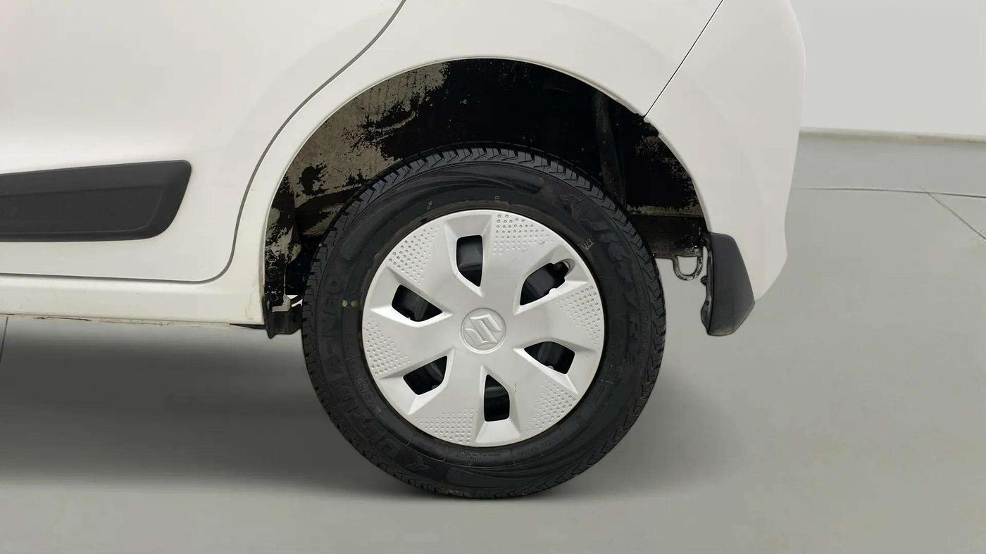 2022 Maruti Alto K10 VXI, Petrol, Manual, 24,467 km, Left Rear Wheel