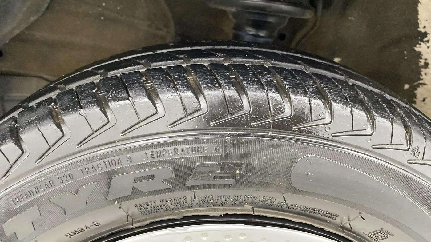 2022 Maruti Alto K10 VXI, Petrol, Manual, 24,467 km, Left Front Tyre Tread