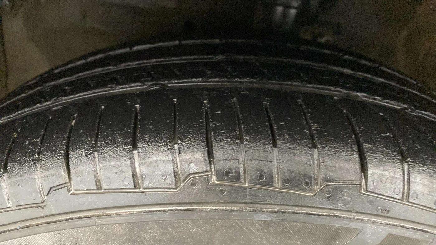 2015 Maruti Celerio VXI, Petrol, Manual, 92,850 km, Left Front Tyre Tread