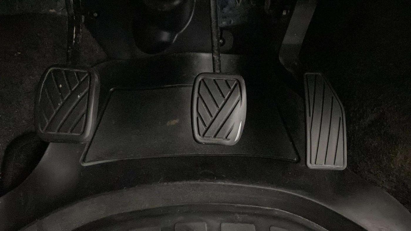 2015 Maruti Celerio VXI, Petrol, Manual, 92,850 km, Pedals