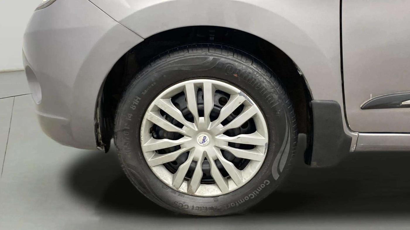 2015 Maruti Celerio VXI, Petrol, Manual, 92,850 km, Left Front Wheel