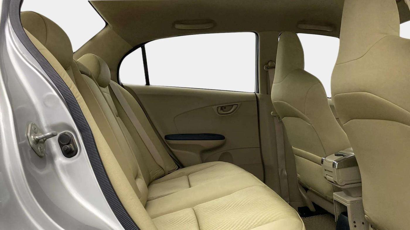 2014 Honda Amaze 1.2L I-VTEC S, Petrol, Manual, 86,010 km, Right Side Rear Door Cabin