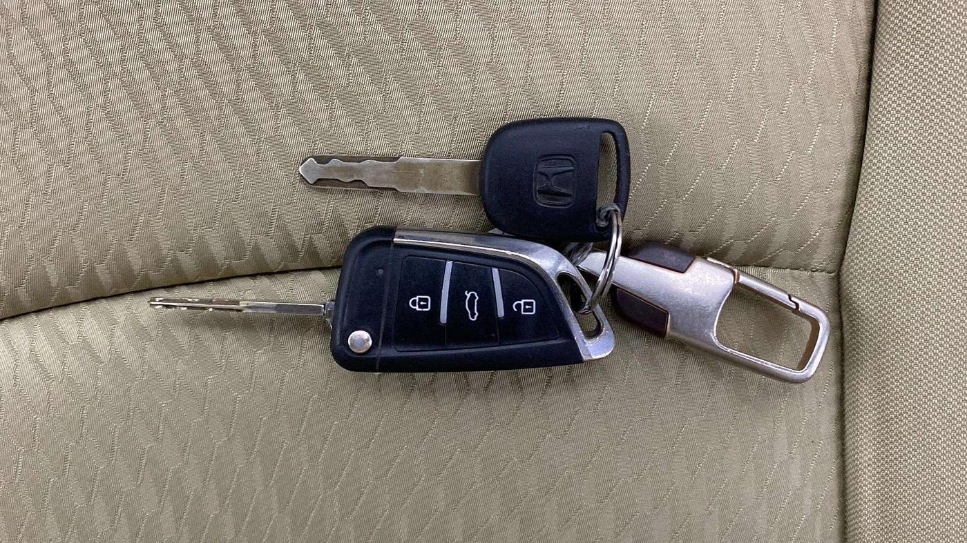 2014 Honda Amaze 1.2L I-VTEC S, Petrol, Manual, 86,010 km, Key Close Up