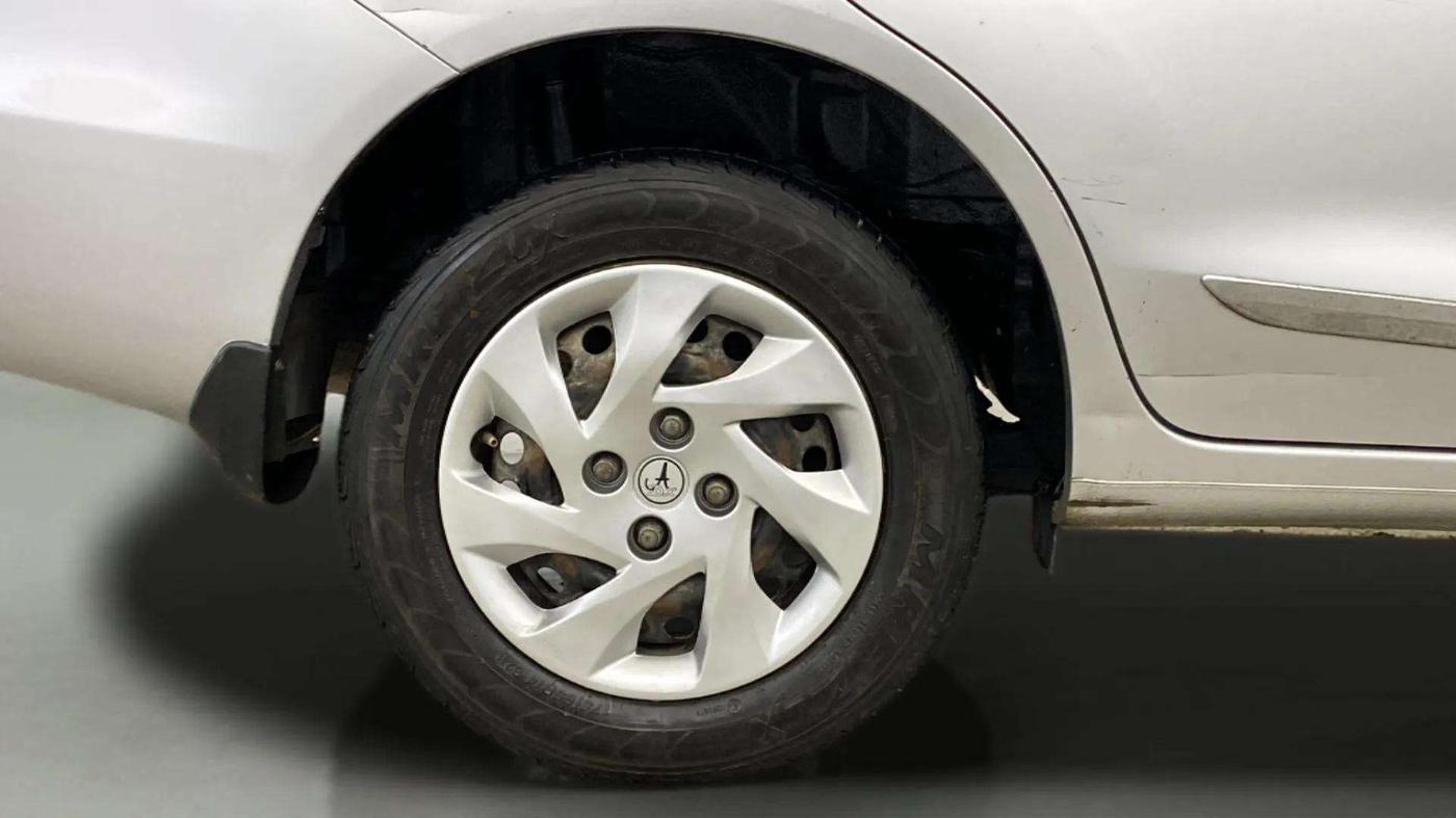 2014 Honda Amaze 1.2L I-VTEC S, Petrol, Manual, 86,010 km, Right Rear Wheel