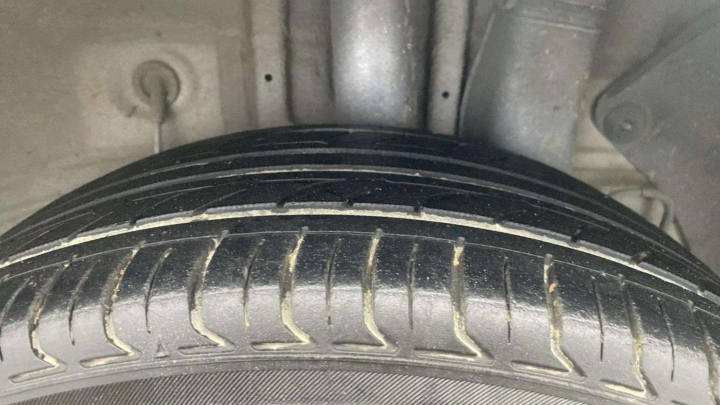 2019 Hyundai Elite i20 ASTA (O) CVT, Petrol, Automatic, 62,284 km, Left Rear Tyre Tread