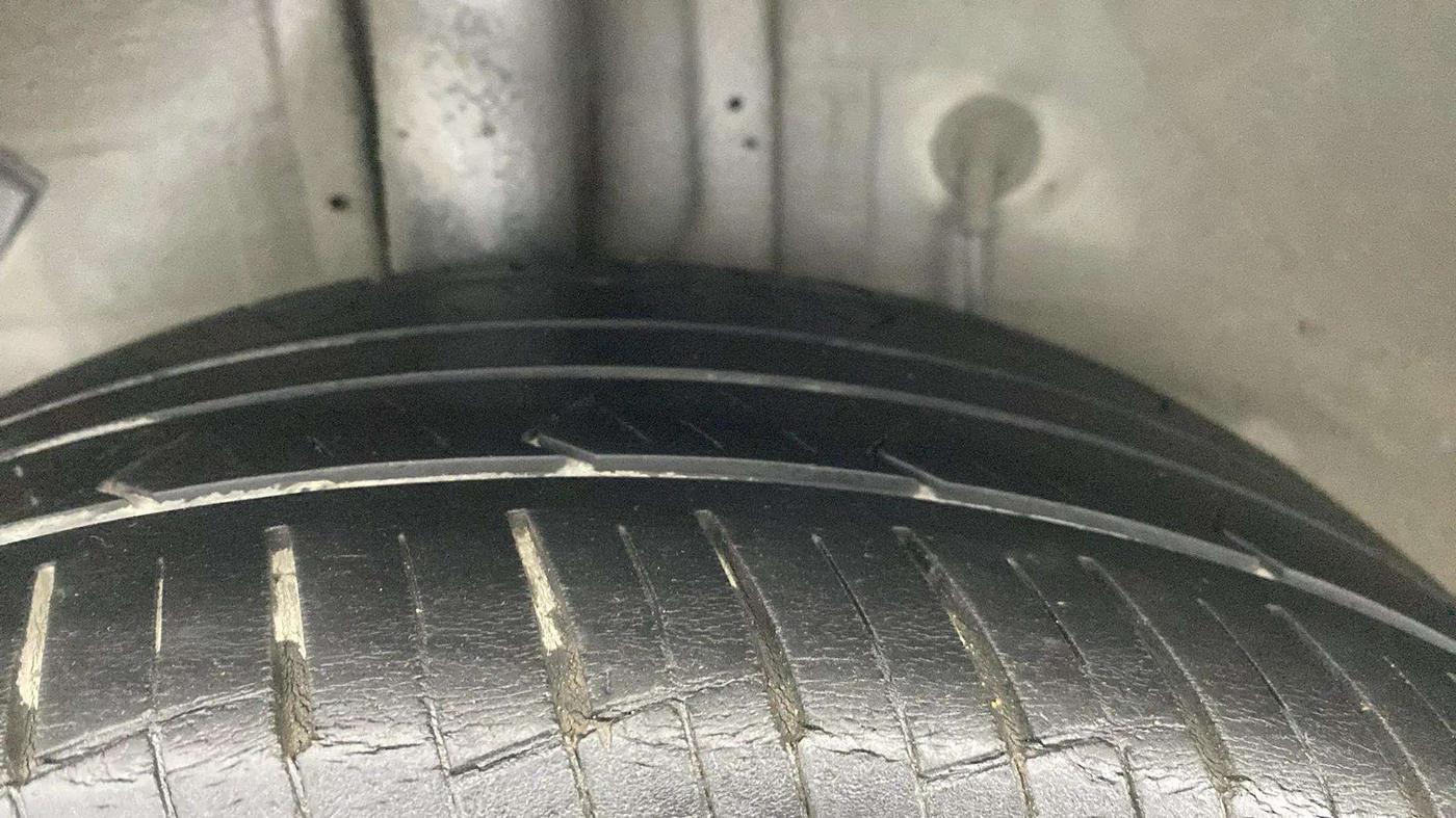 2019 Hyundai Elite i20 ASTA (O) CVT, Petrol, Automatic, 62,284 km, Right Rear Tyre Tread