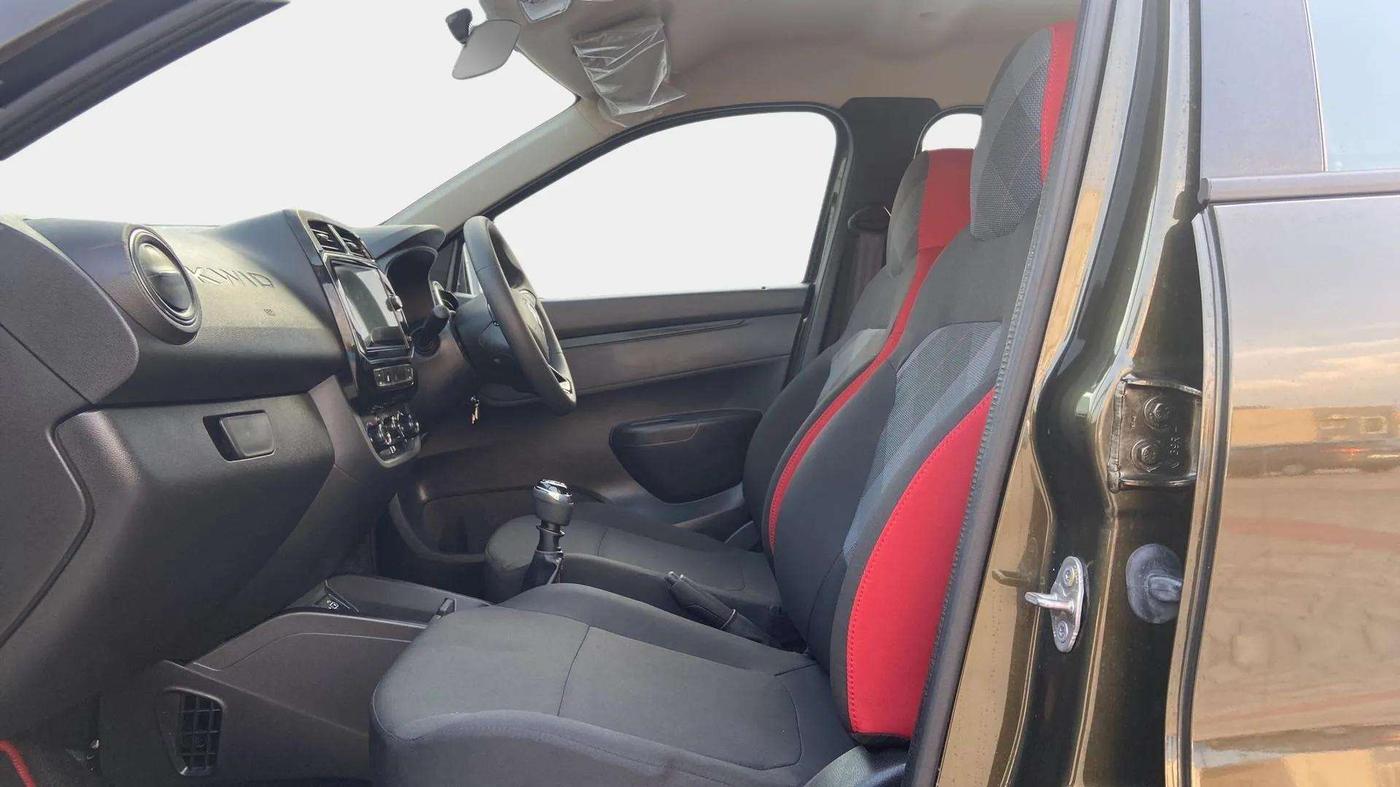 2024 Renault Kwid RXT 1.0, Petrol, Manual, 789 km, Right Side Front Door Cabin