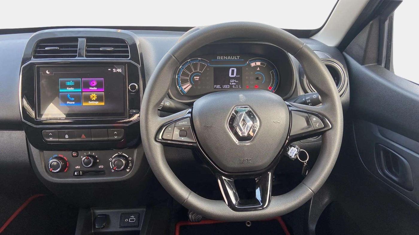 2024 Renault Kwid RXT 1.0, Petrol, Manual, 789 km, Steering Wheel Close Up