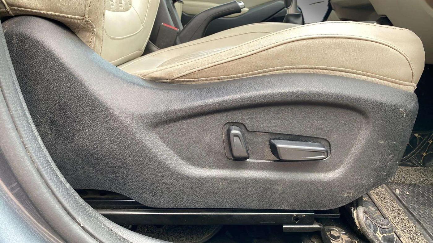 2020 KIA SELTOS HTX PLUS 1.5 DIESEL, Diesel, Manual, 92,266 km, Driver Side Adjustment Panel