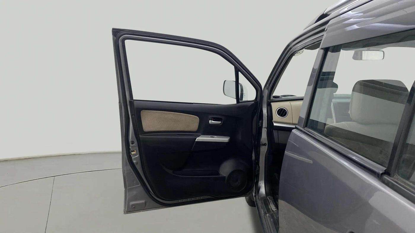 2018 Maruti Wagon R 1.0 LXI CNG (O), CNG, Manual, 68,787 km, LHS Front Door