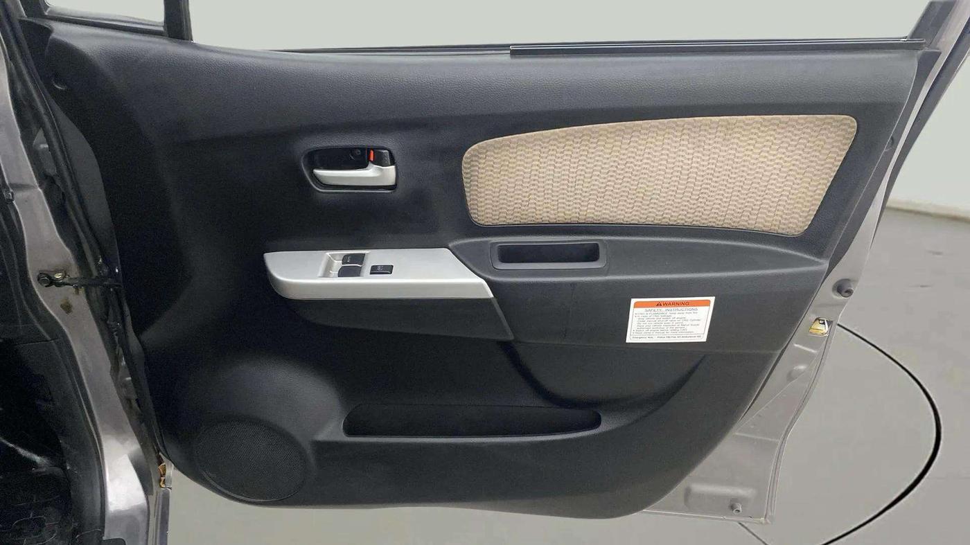 2018 Maruti Wagon R 1.0 LXI CNG (O), CNG, Manual, 68,787 km, Driver Side Door Panels Control