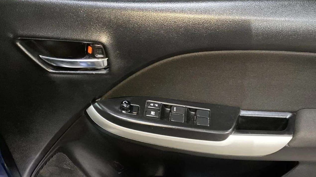 2018 Maruti Baleno DELTA PETROL 1.2, Petrol, Manual, 54,656 km, Driver Side Door Panels Control