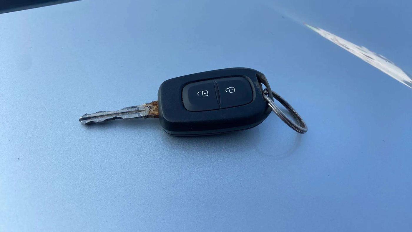 2021 Renault TRIBER RXT AMT, Petrol, Automatic, 66,282 km, Key Close Up