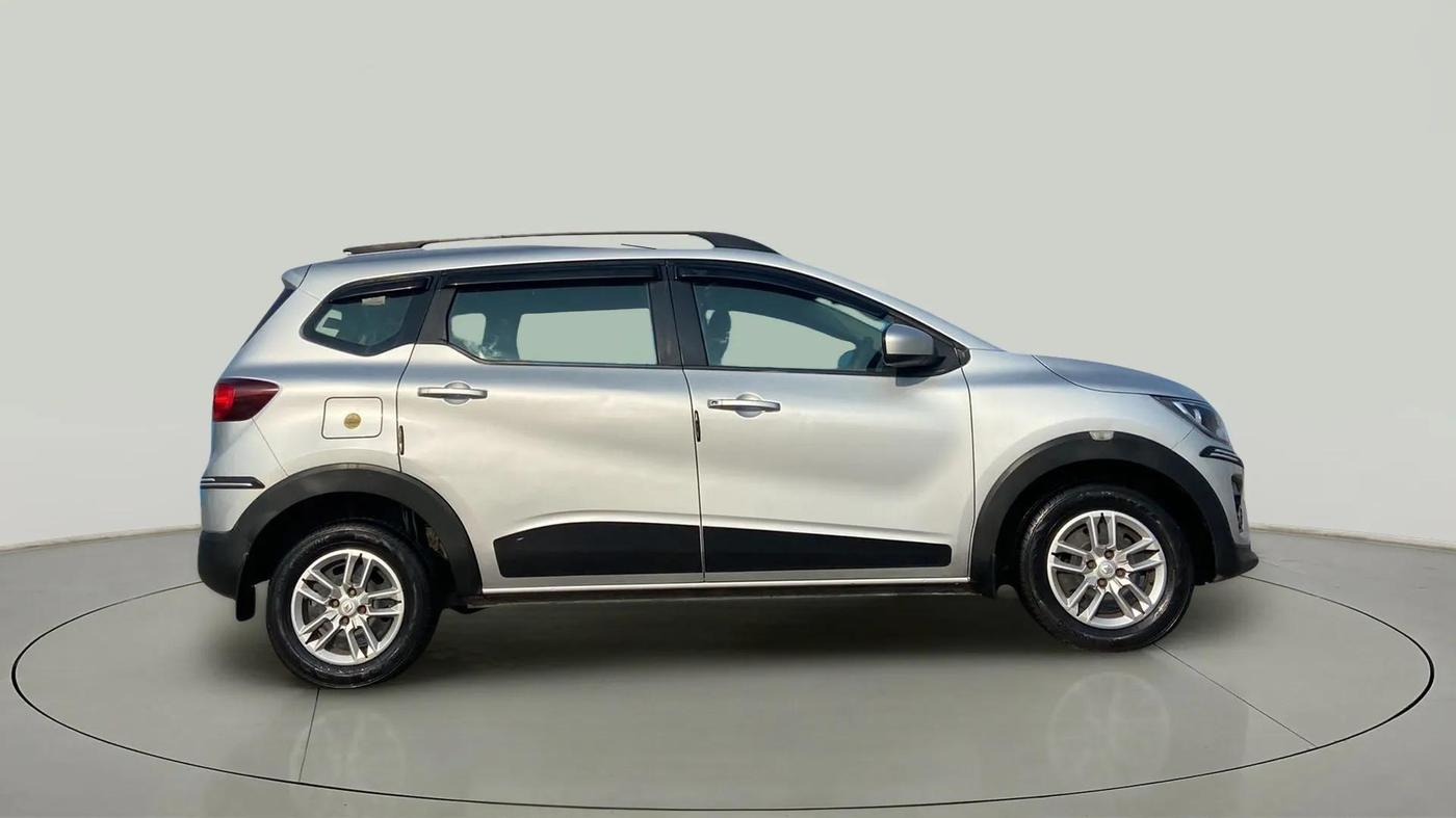 2021 Renault TRIBER RXT AMT, Petrol, Automatic, 66,282 km, Right Side View