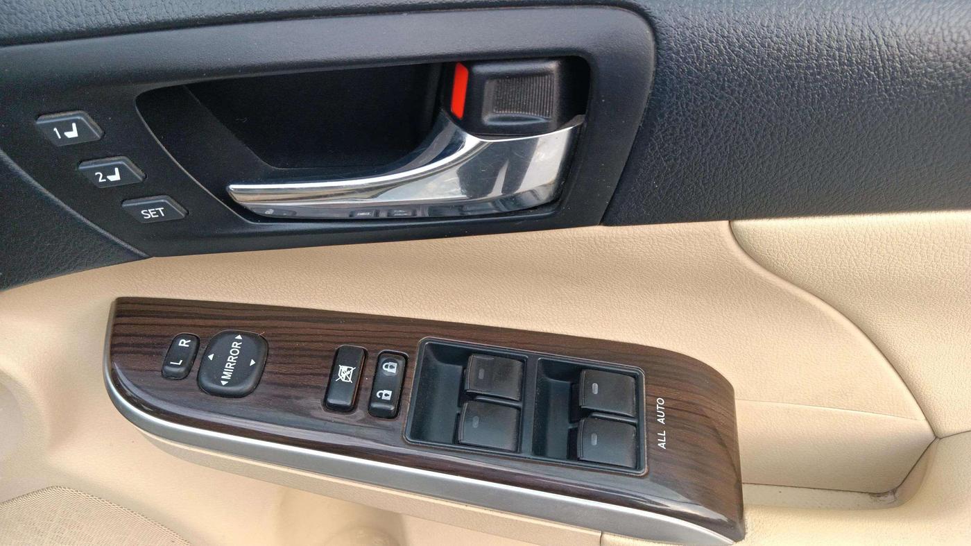 2016 Toyota Camry HYBRID, Hybrid, Automatic, 69,246 km, Driver Side Door Panels Control