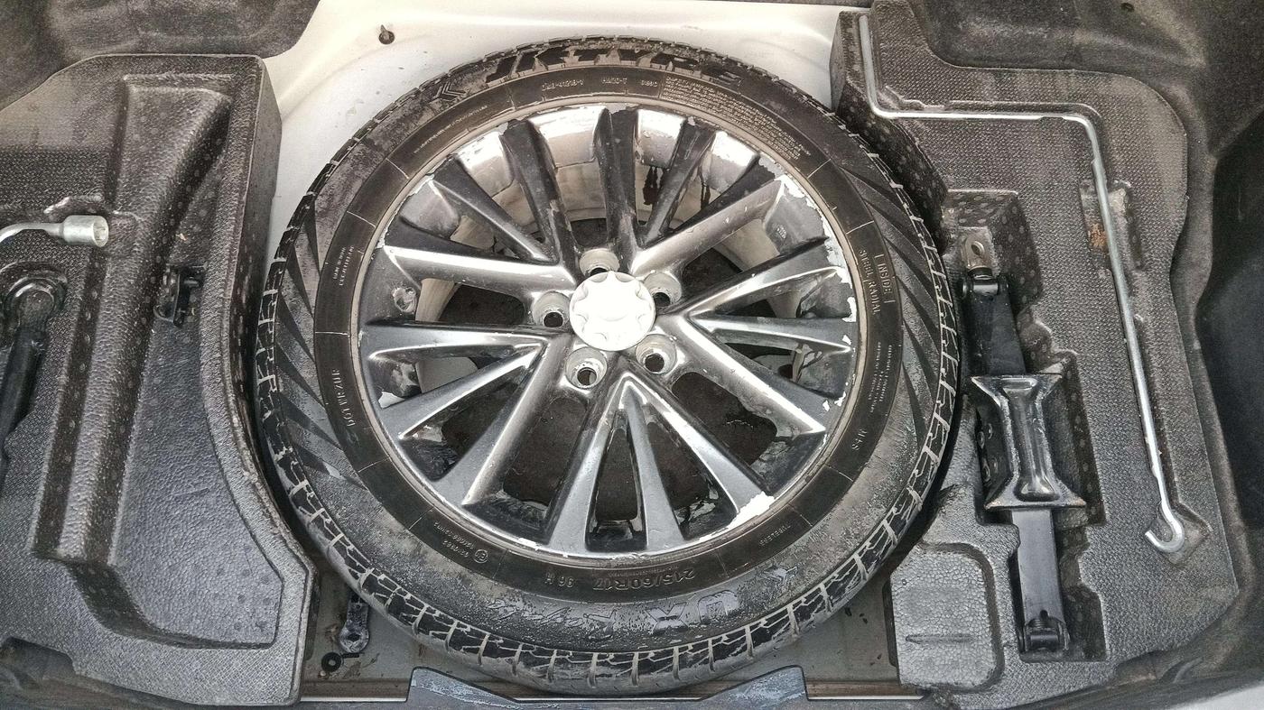 2016 Toyota Camry HYBRID, Hybrid, Automatic, 69,246 km, Spare Tyre