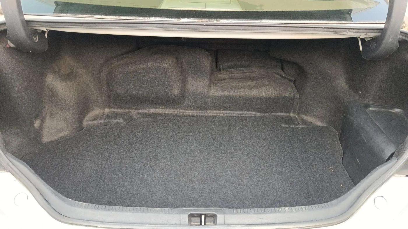2016 Toyota Camry HYBRID, Hybrid, Automatic, 69,246 km, Boot Inside