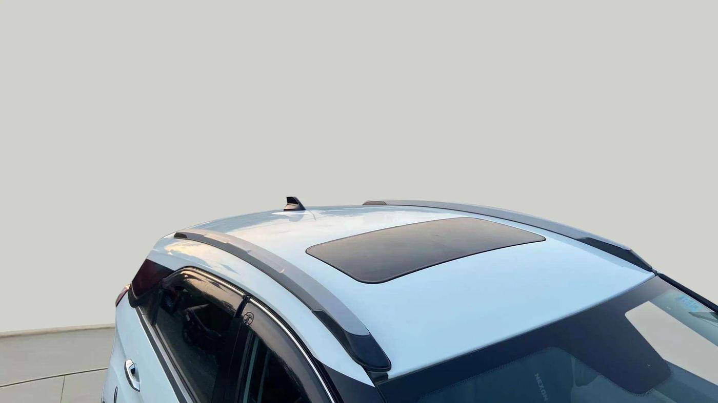 2022 Tata NEXON XZ PLUS PETROL SUNROOF, Petrol, Manual, 17,719 km, Roof