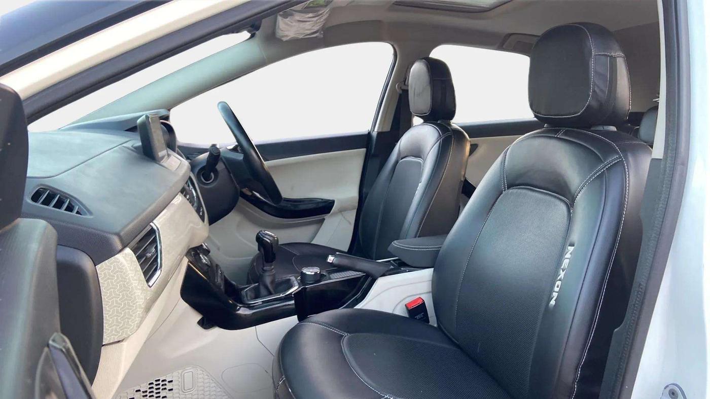 2022 Tata NEXON XZ PLUS PETROL SUNROOF, Petrol, Manual, 17,719 km, Right Side Front Door Cabin