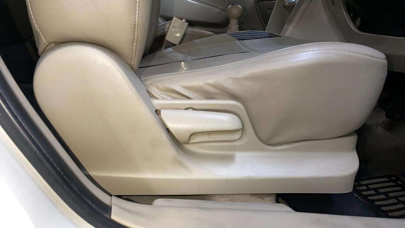2015 Maruti Swift Dzire VXI, Petrol, Manual, 93,658 km, Driver Side Adjustment Panel