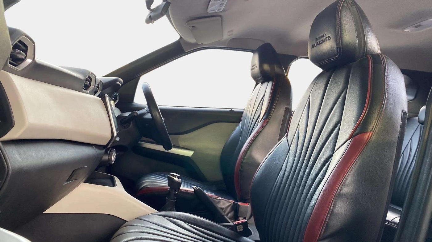 2021 Nissan MAGNITE XV MT, Petrol, Manual, 33,200 km, Right Side Front Door Cabin