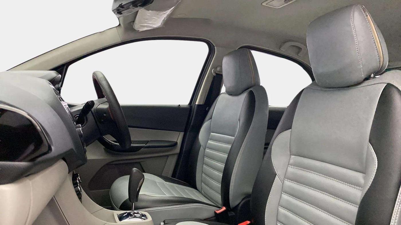 2018 Tata Tiago XZA PETROL, Petrol, Automatic, 88,434 km, Right Side Front Door Cabin