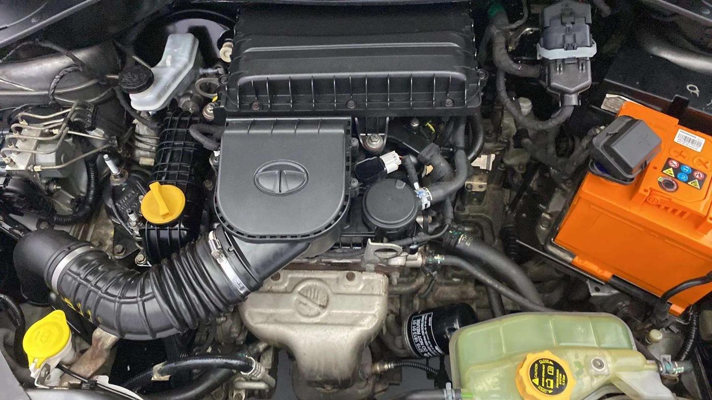 2018 Tata Tiago XZA PETROL, Petrol, Automatic, 88,434 km, Open Bonet
