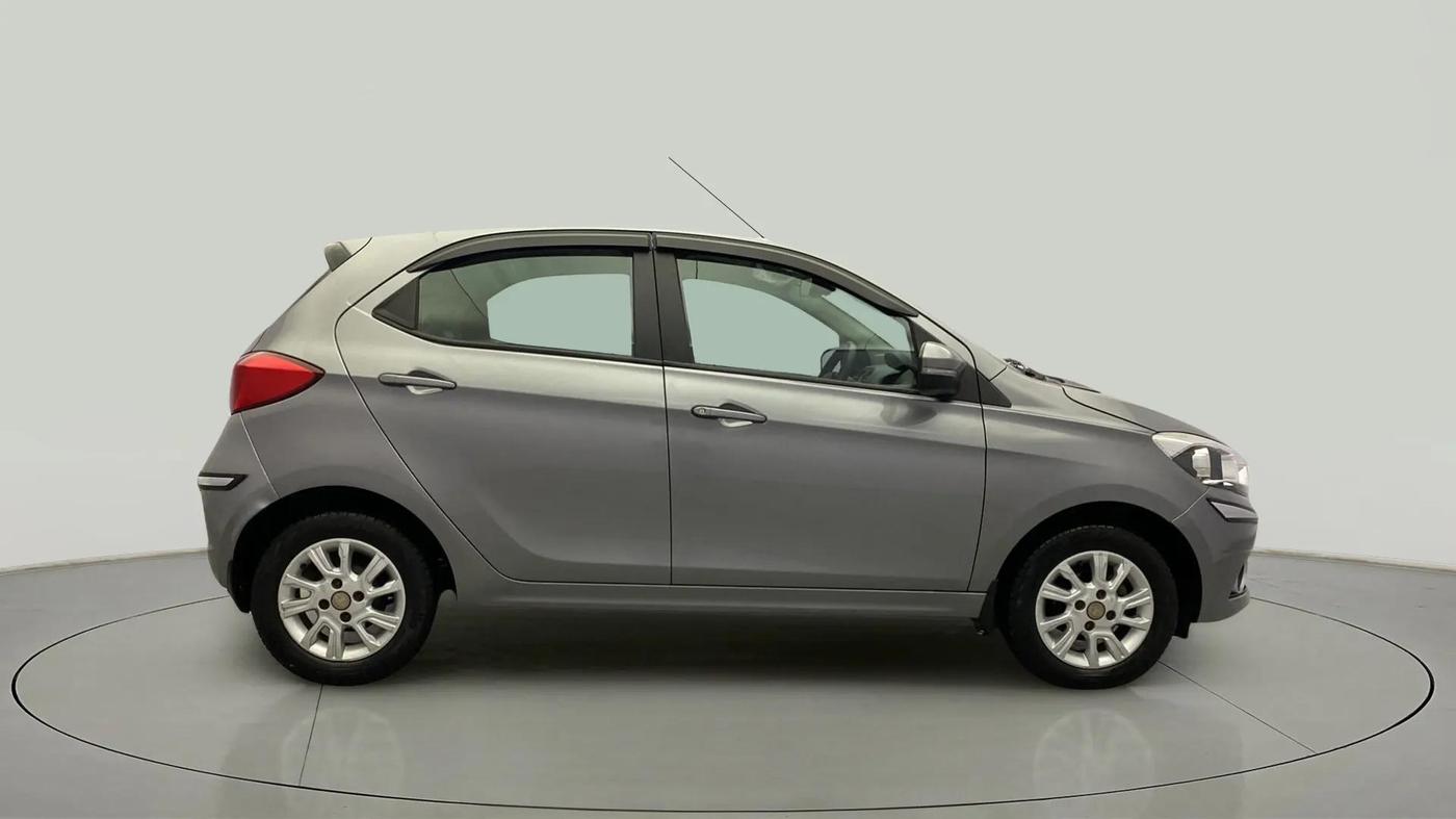 2018 Tata Tiago XZA PETROL, Petrol, Automatic, 88,434 km, Right Side View
