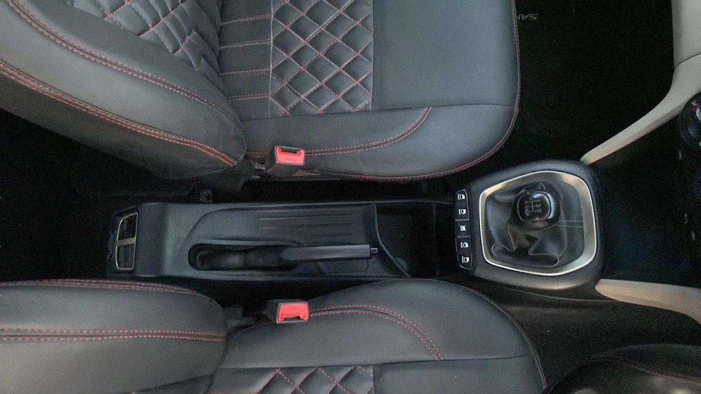 2018 Hyundai NEW SANTRO SPORTZ MT, CNG, Manual, 98,235 km, Gear Lever