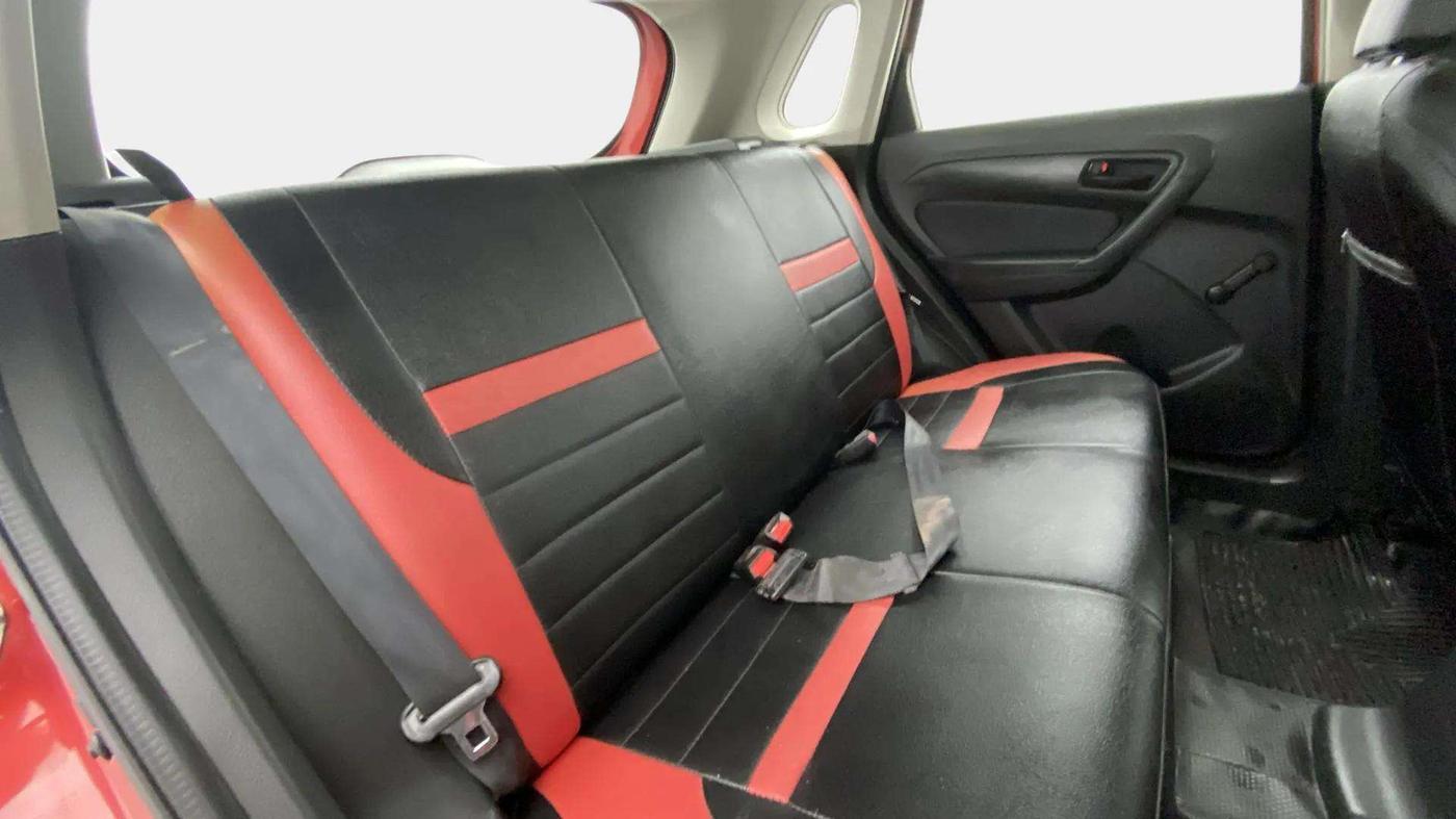 2016 Maruti Vitara Brezza LDI (O), Diesel, Manual, 86,842 km, Right Side Rear Door Cabin
