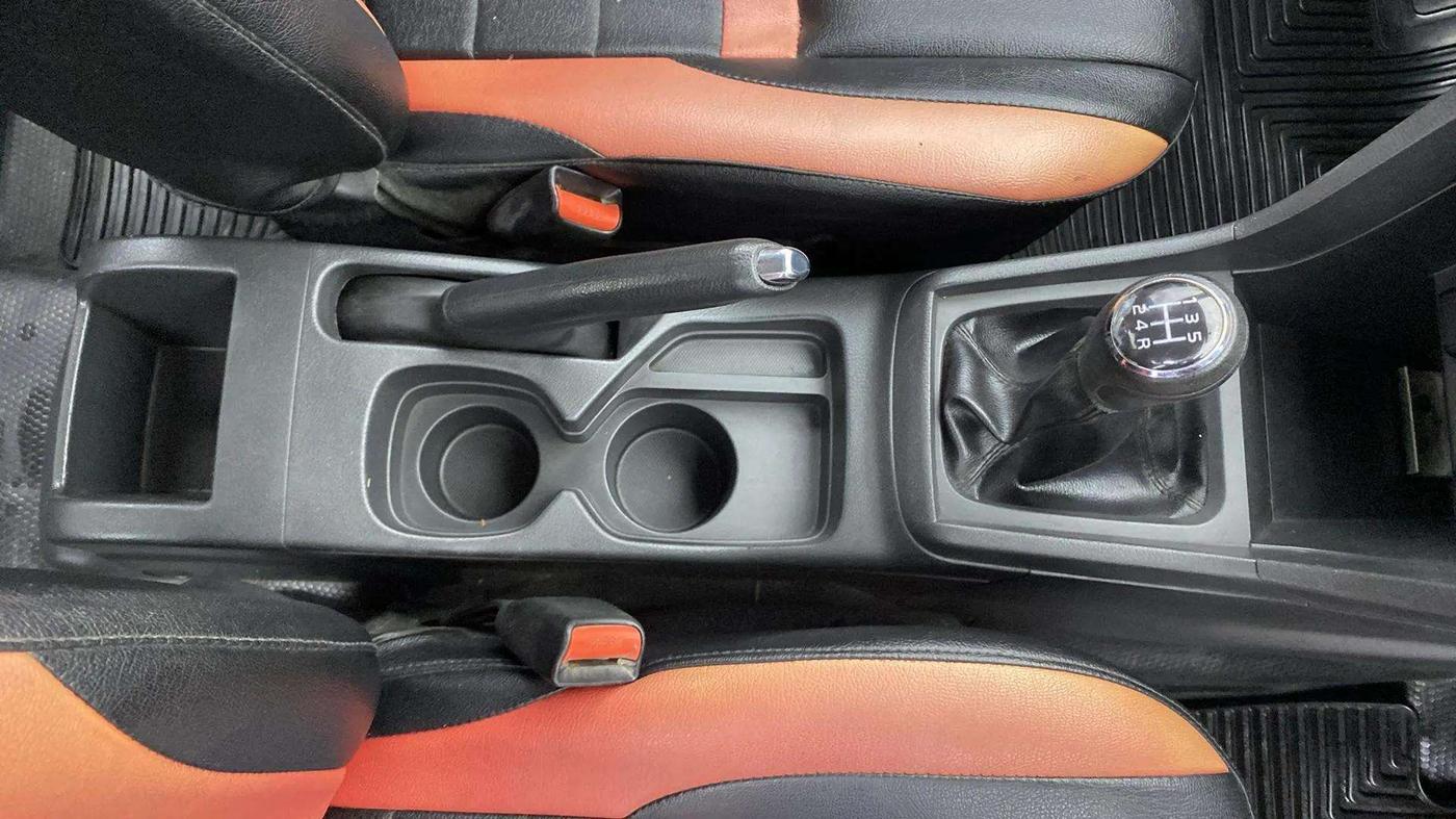 2016 Maruti Vitara Brezza LDI (O), Diesel, Manual, 86,842 km, Gear Lever
