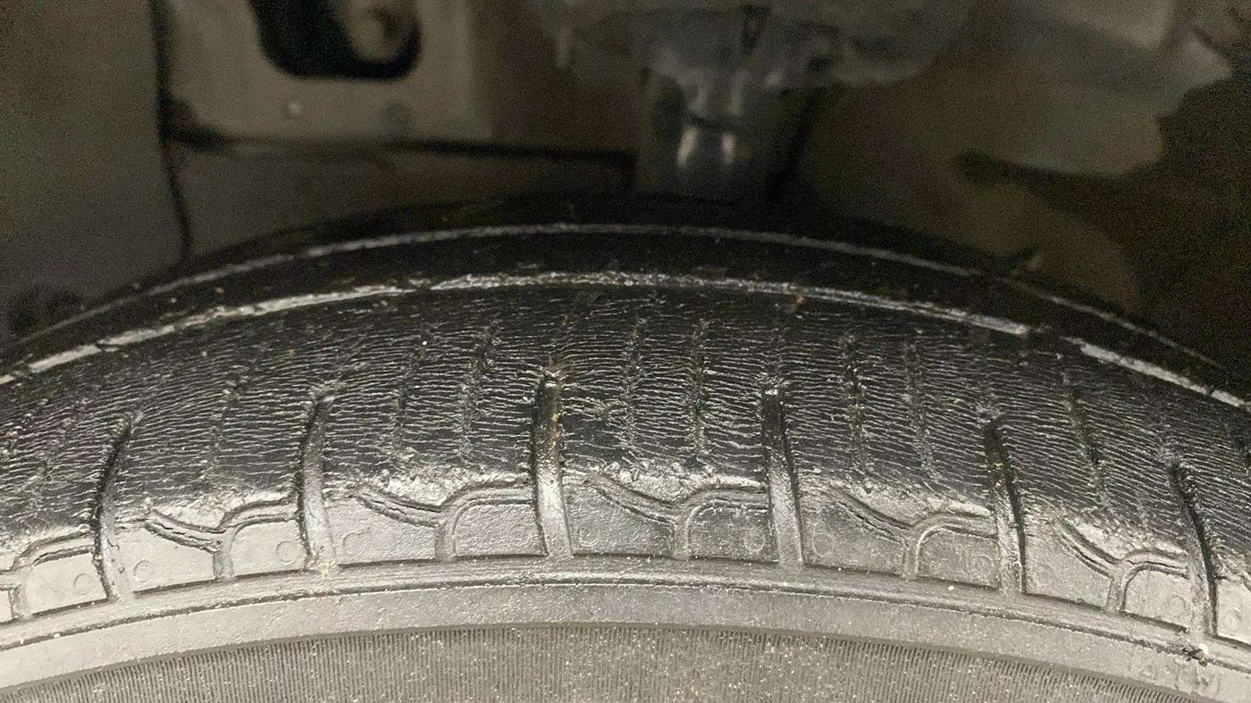 2019 Hyundai NEW SANTRO SPORTZ CNG, CNG, Manual, 63,252 km, Left Front Tyre Tread