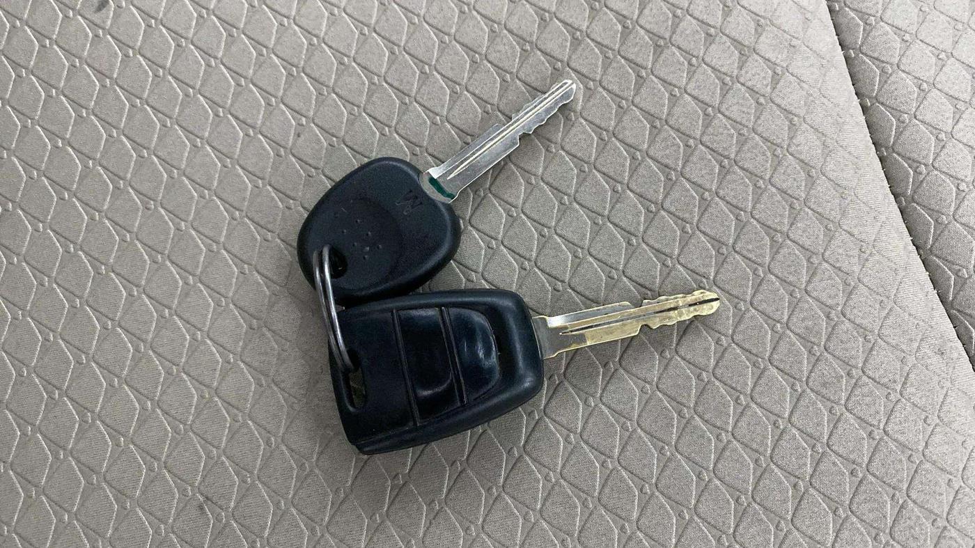 2019 Hyundai NEW SANTRO SPORTZ CNG, CNG, Manual, 63,252 km, Key Close Up