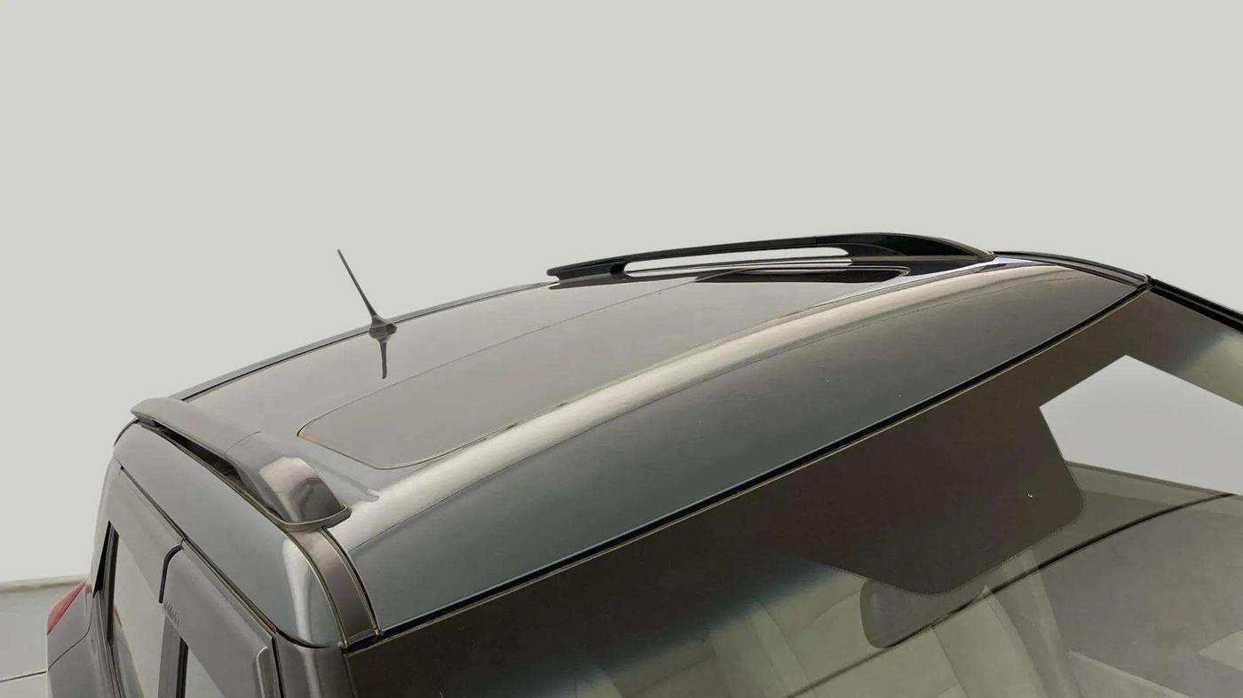 2022 Mahindra XUV300 W8 (O) 1.2 PETROL AMT, Petrol, Automatic, 6,079 km, Roof