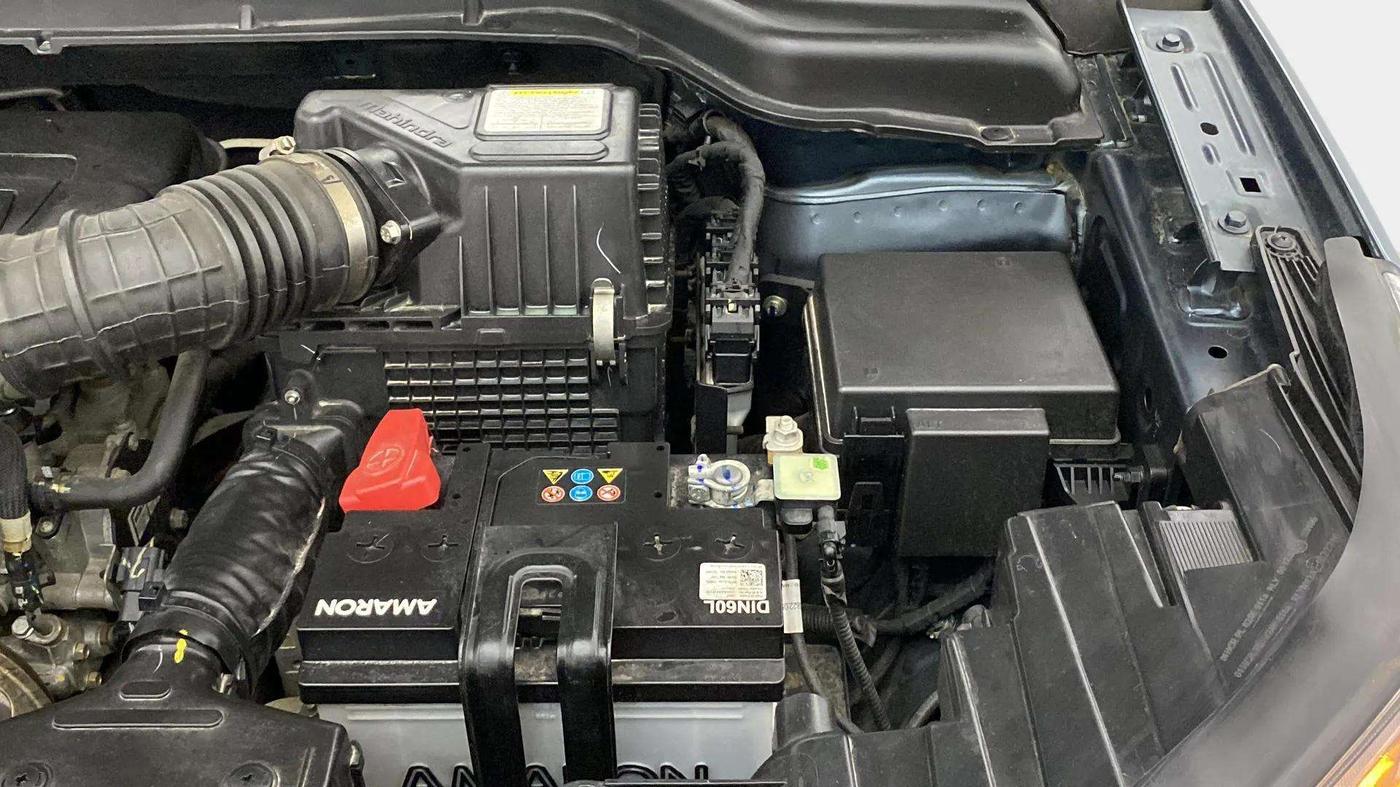 2022 Mahindra XUV300 W8 (O) 1.2 PETROL AMT, Petrol, Automatic, 6,079 km, Engine View - Left