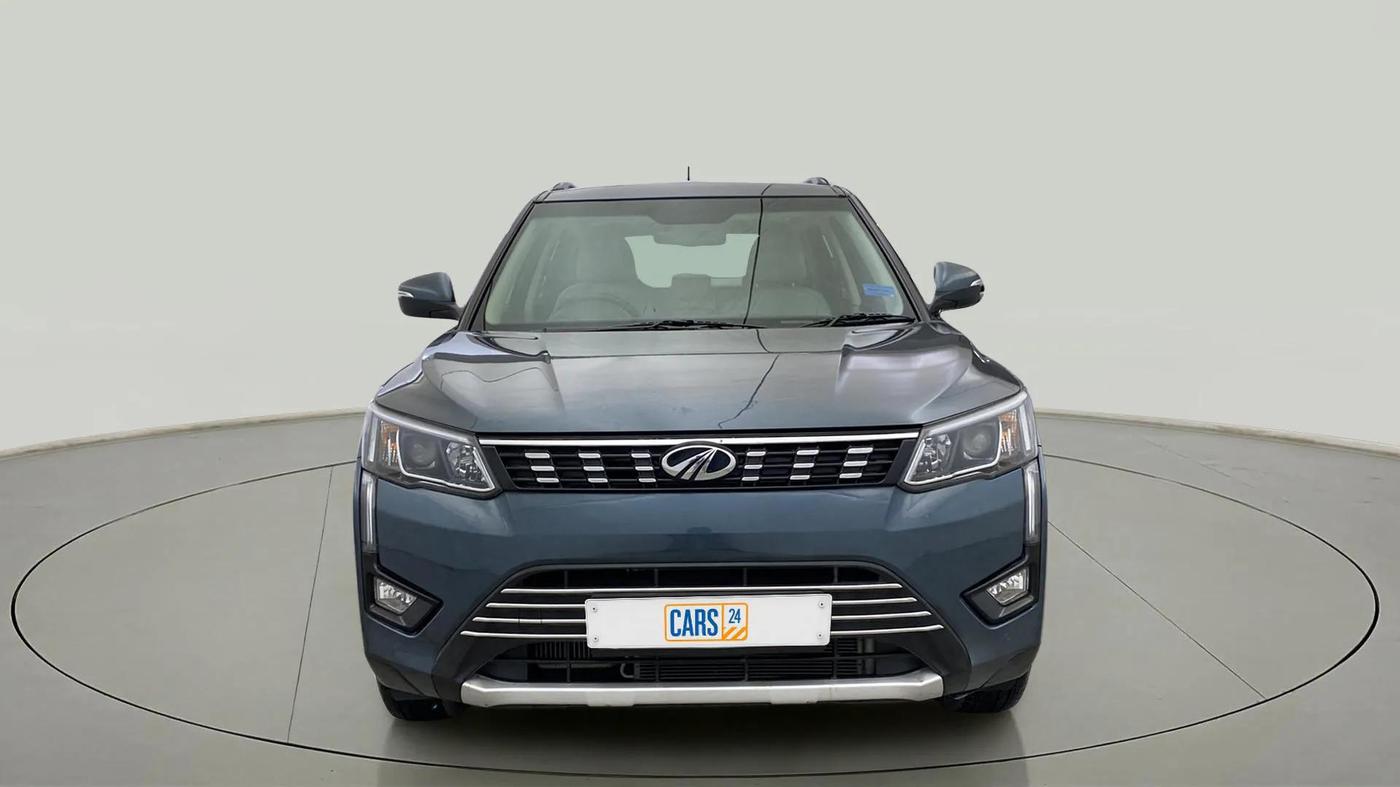 2022 Mahindra XUV300 W8 (O) 1.2 PETROL AMT, Petrol, Automatic, 6,079 km, Front
