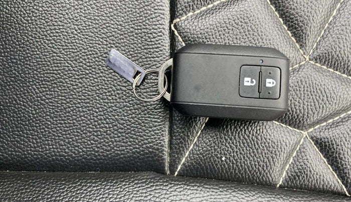 2021 Maruti Baleno ZETA PETROL 1.2, Petrol, Manual, 26,893 km, Key Close Up