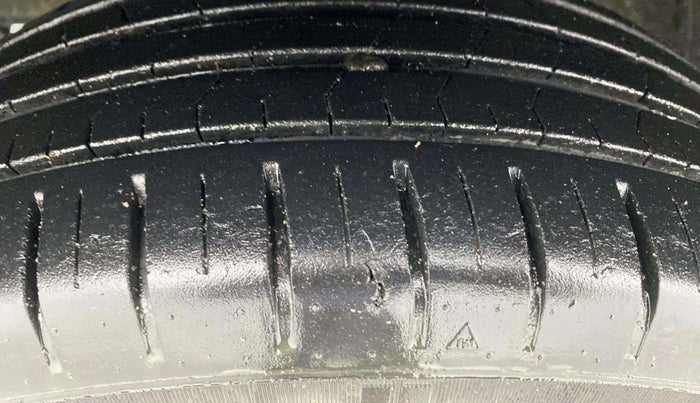 2021 Maruti Baleno ZETA PETROL 1.2, Petrol, Manual, 26,893 km, Left Front Tyre Tread