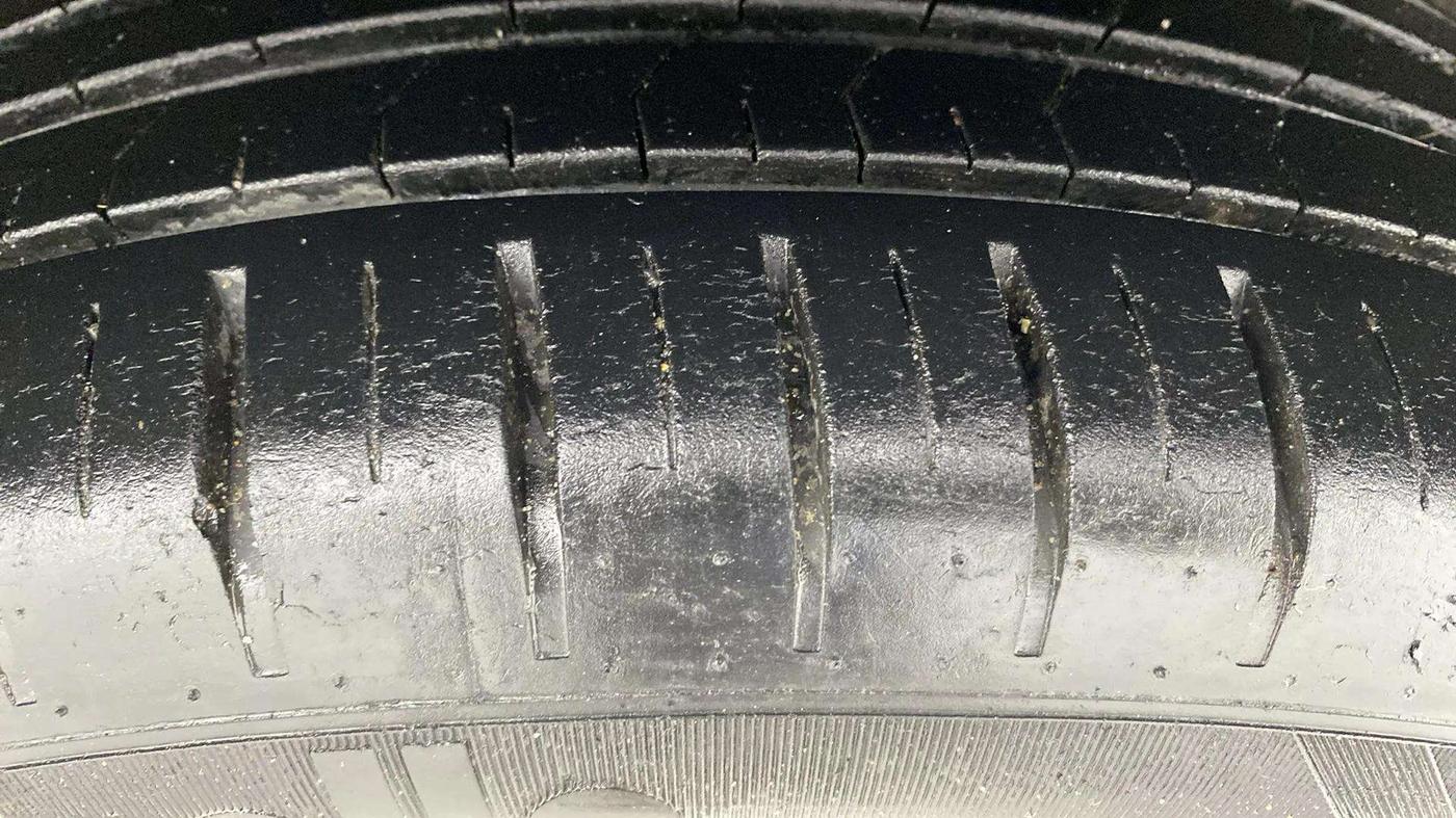 2021 Maruti Baleno ZETA PETROL 1.2, Petrol, Manual, 26,893 km, Left Rear Tyre Tread