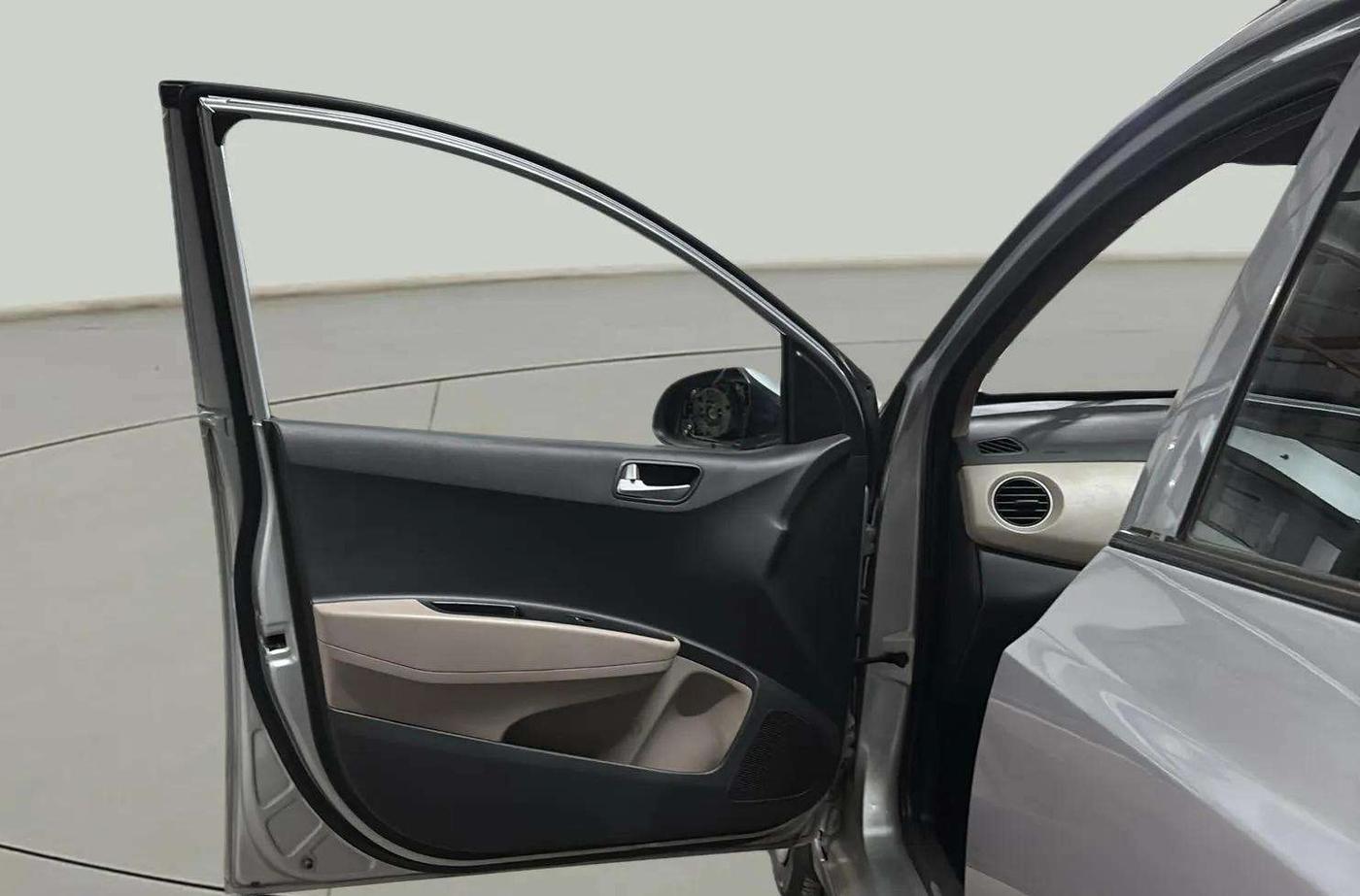 2019 Hyundai Grand i10 SPORTZ 1.2 KAPPA VTVT, Petrol, Manual, 30,516 km, LHS Front Door