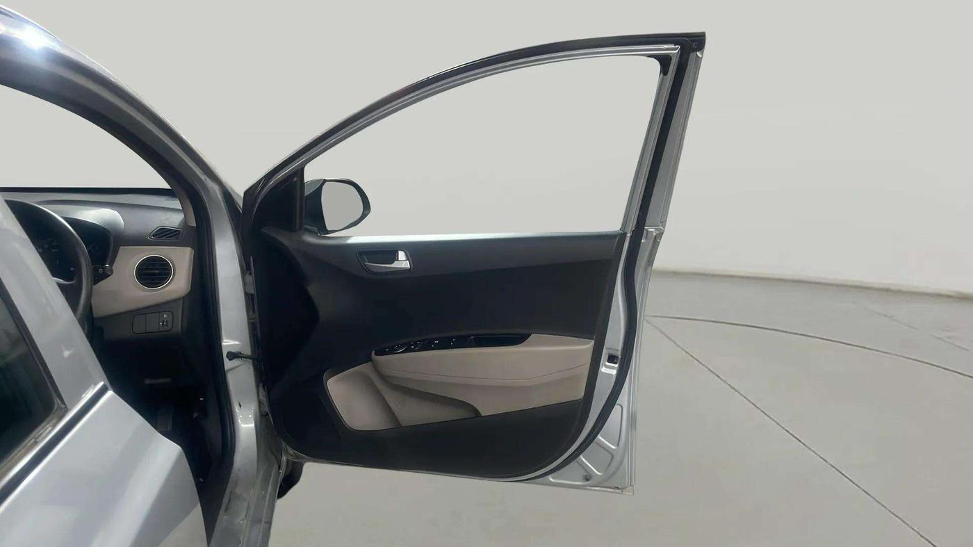 2019 Hyundai Grand i10 SPORTZ 1.2 KAPPA VTVT, Petrol, Manual, 30,516 km, RHS Front Door