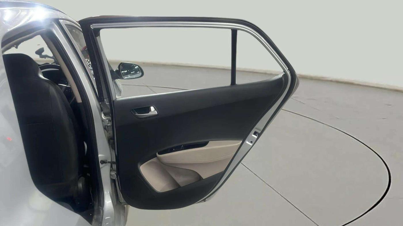 2019 Hyundai Grand i10 SPORTZ 1.2 KAPPA VTVT, Petrol, Manual, 30,516 km, RHS Rear Door